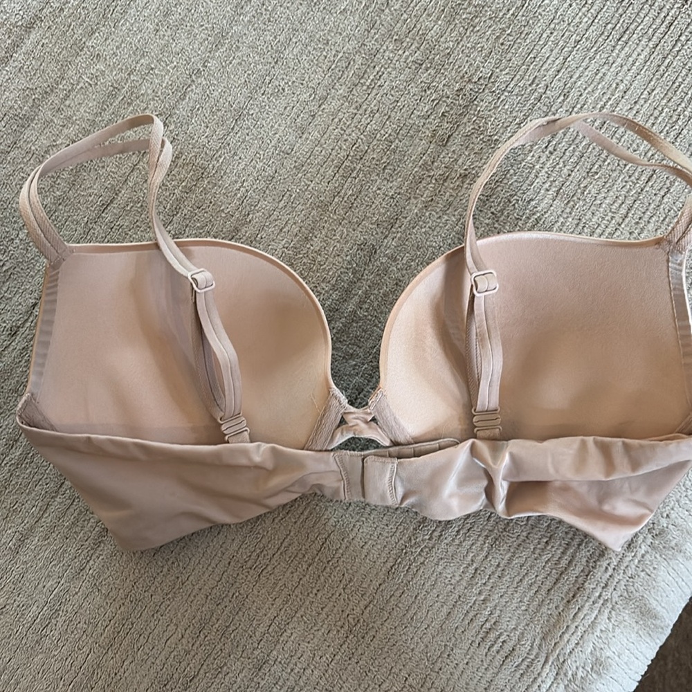 Victoria's Secret Blue and Tan Bras 34D - Picture 5 of 6